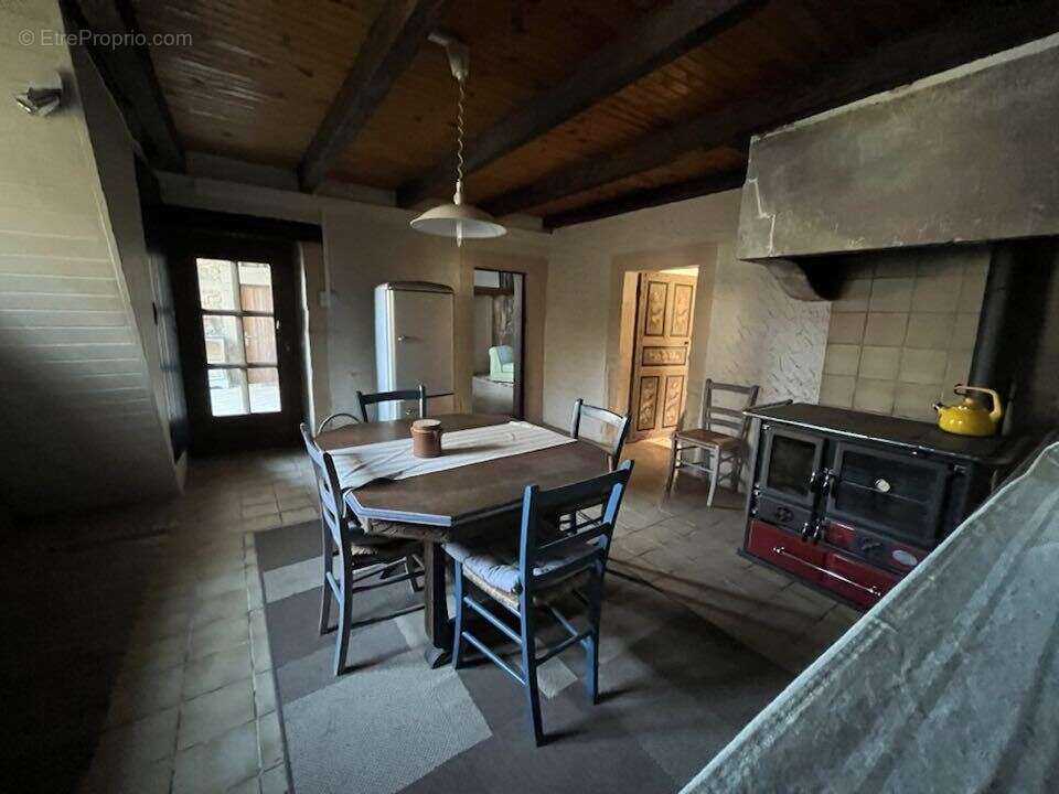 Maison à SAINT-BRESSON