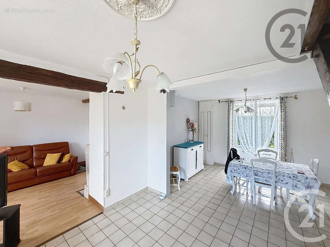 Maison à LES MARETS