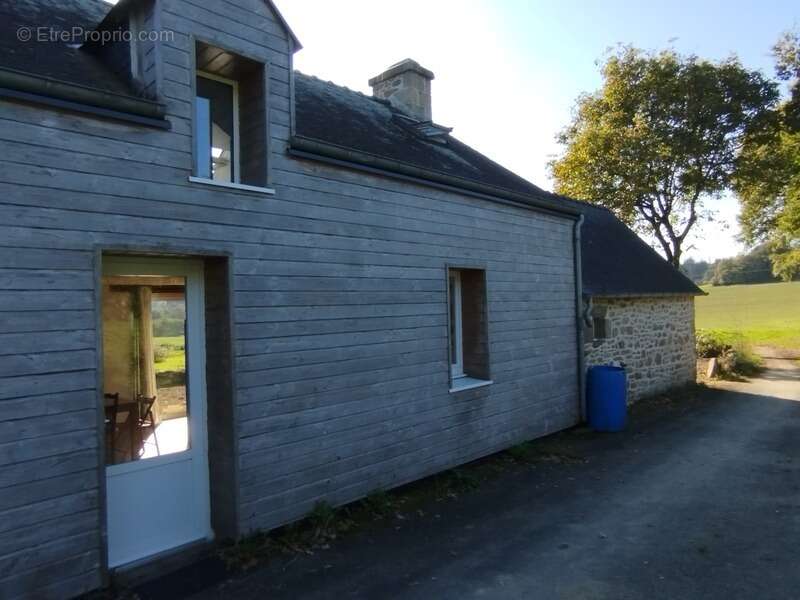 Maison à MELLIONNEC