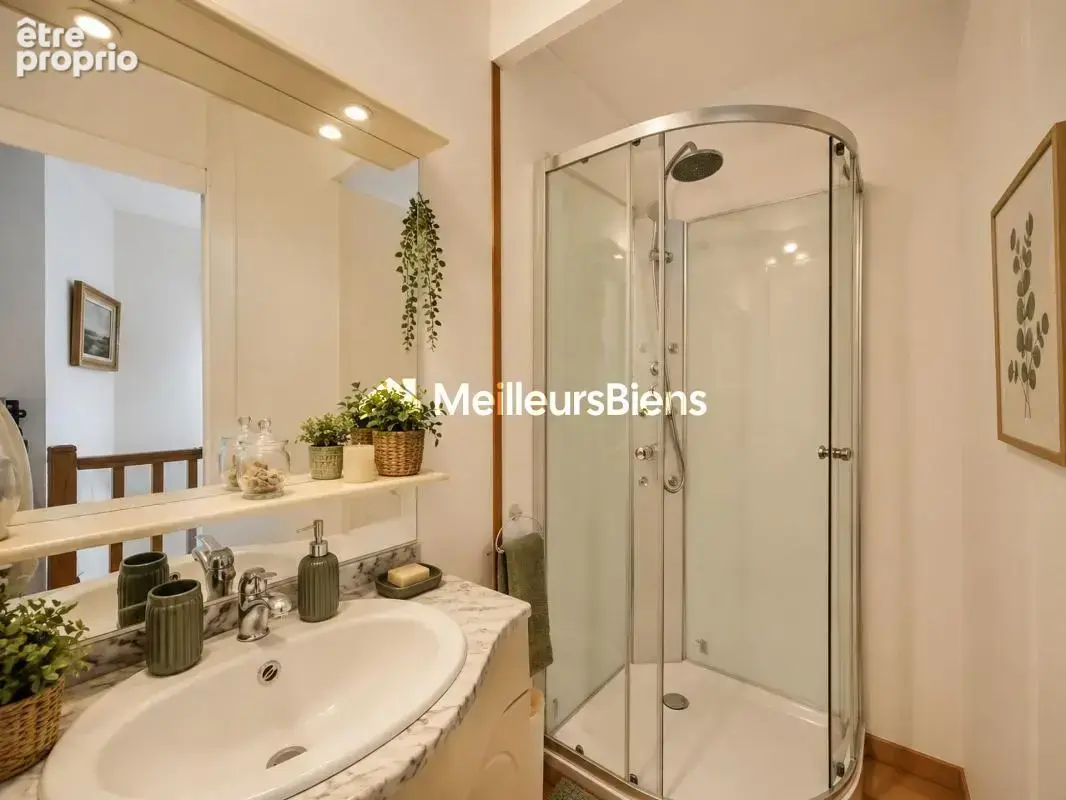 Propriété familiale 14 pièces avec véranda, poêle et grange 170 m² - photo 12