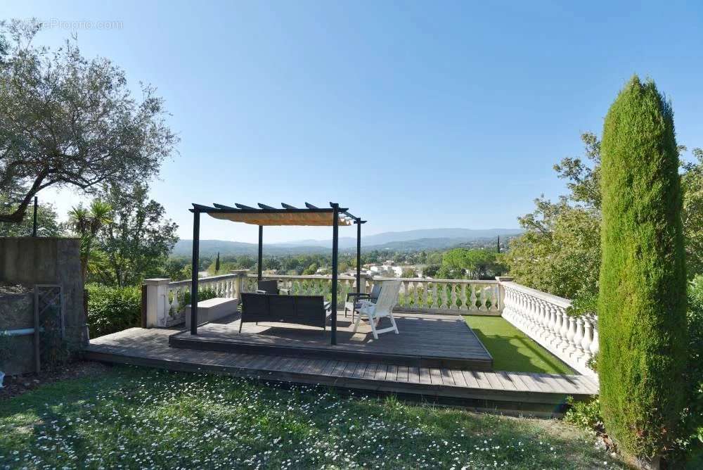 Maison à MONTAUROUX