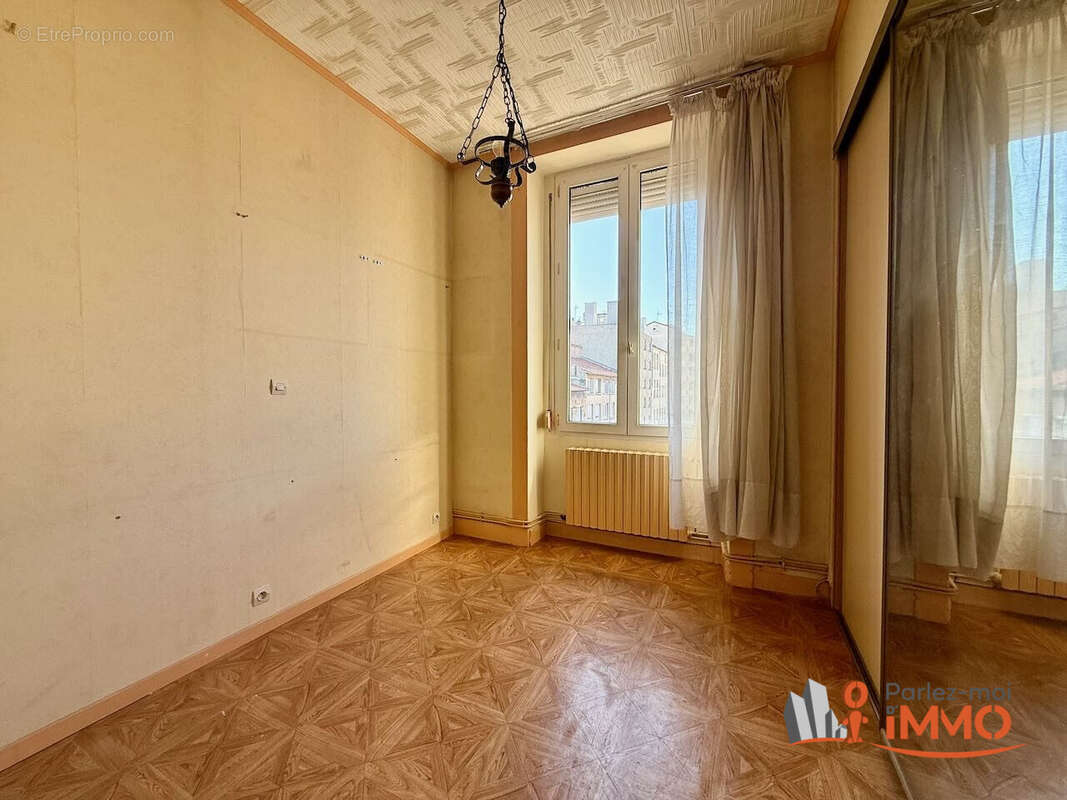 Appartement 100 m² à Saint-Etienne  - photo 6
