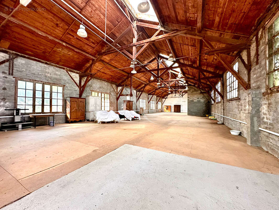 Opportunité rare ? ensemble immobilier unique avec plus de 700 m² de bâtis - photo 4