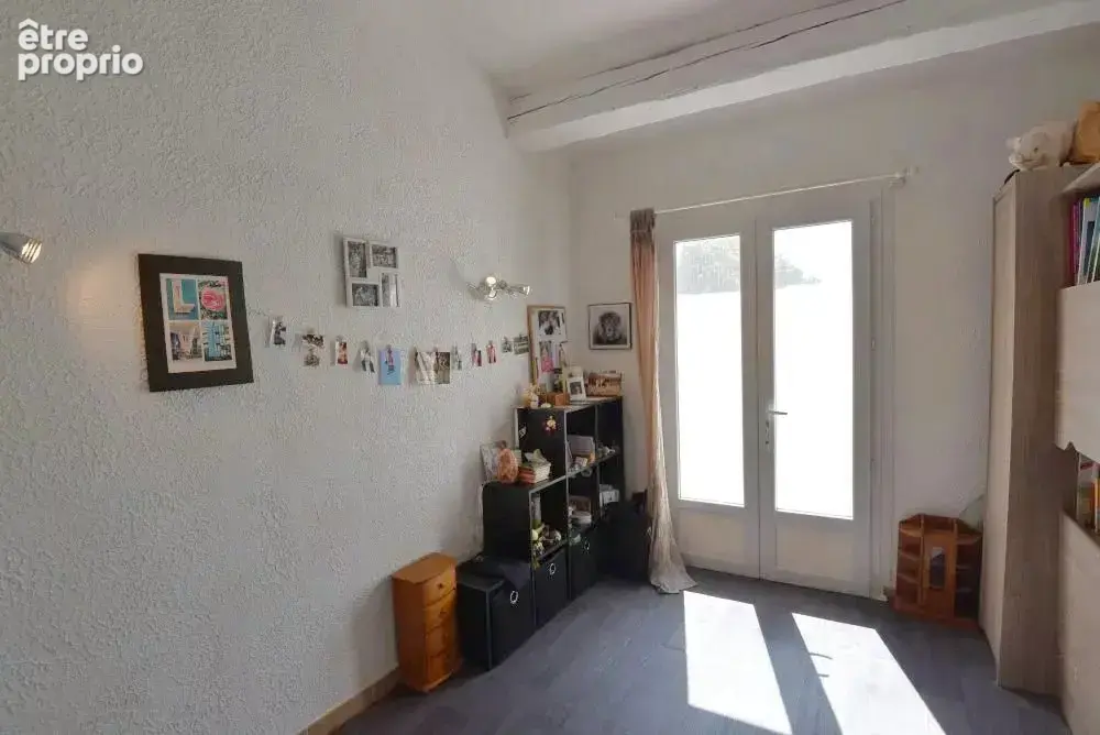 Villa de caractère avec 4 chambres et piscine terrain de 2095 m² - photo 11