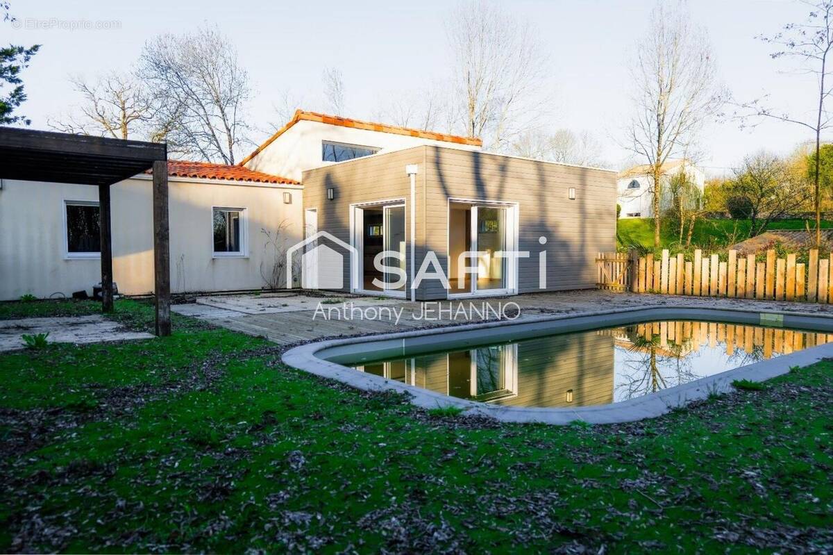 Photo 1 - Maison à EXIREUIL