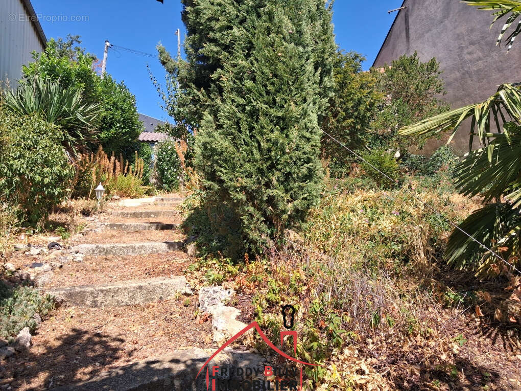 Maison 3 chambres + bureau - jardin avec vue sur la vallée ! - photo 11