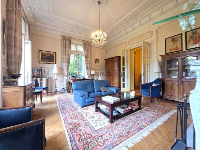 Appartement à GRUCHET-LE-VALASSE
