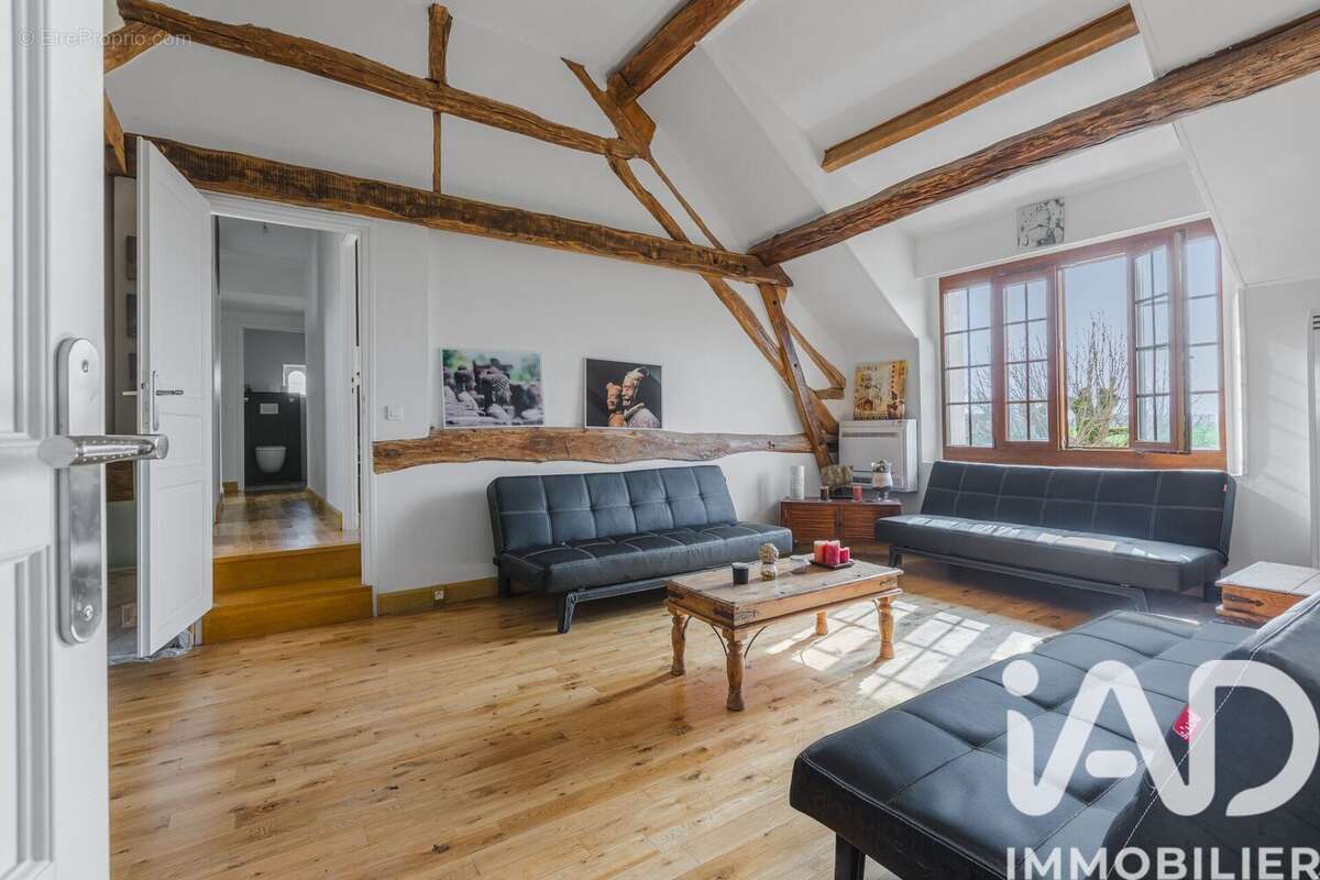 Maison 275 m² à Villebeon  - photo 7