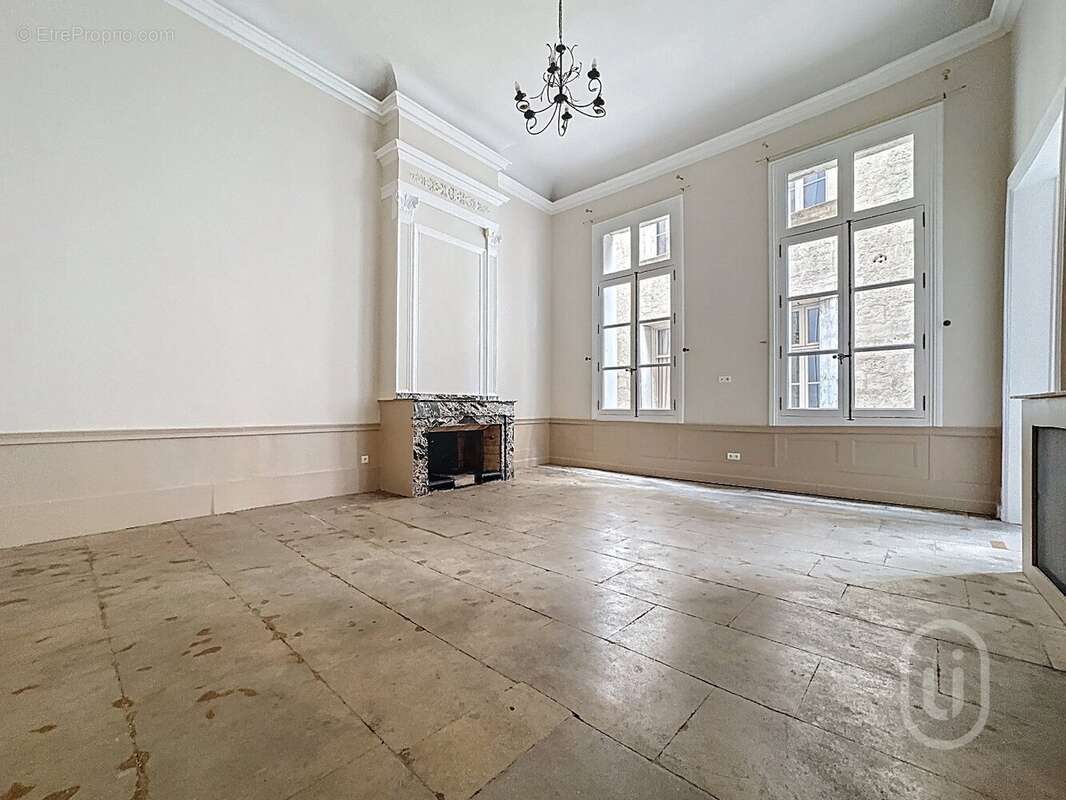 Montpellier - coeur ecusson - t4 bourgeois 202 m² - photo 2