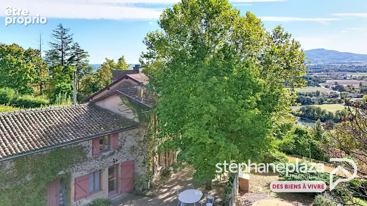 Propriété Trévoux 13 pièce(s) 362 m2 terrain 1ha - photo 2