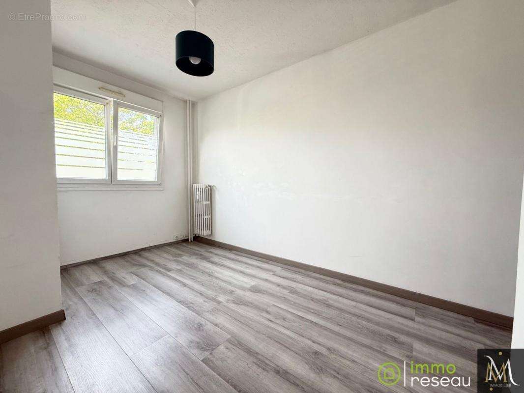 Appartement à BEUVRAGES