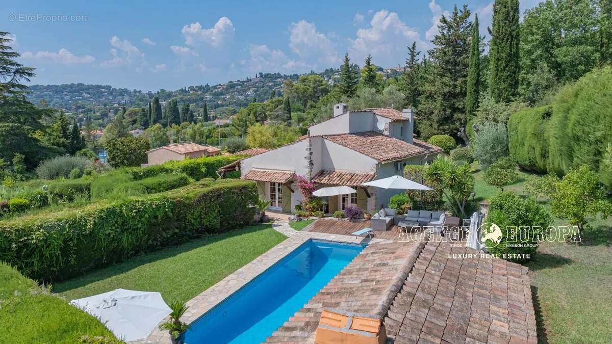Mougins - domaine prive - charmante villa - photo 2