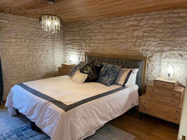 Bedroom gite 1 - Maison à CHENON