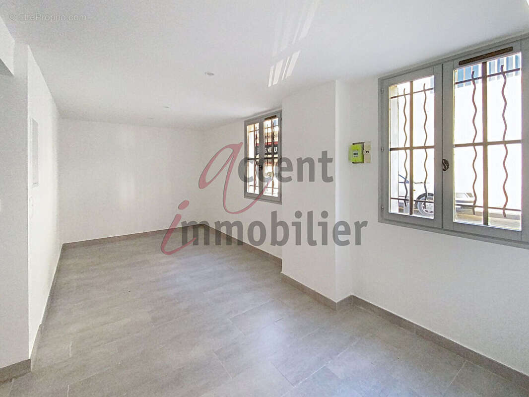 A vendre maison de ville de 64 m², 2 chambres sans aucun travaux à prévoir - photo 3