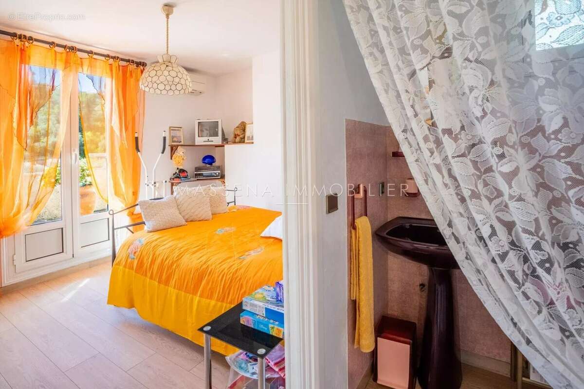 Maison à SAINT-ANDRE-DE-LA-ROCHE