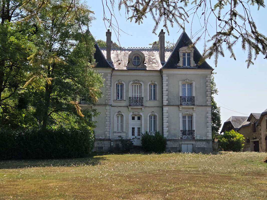 Maison à SAINT-REVERIEN