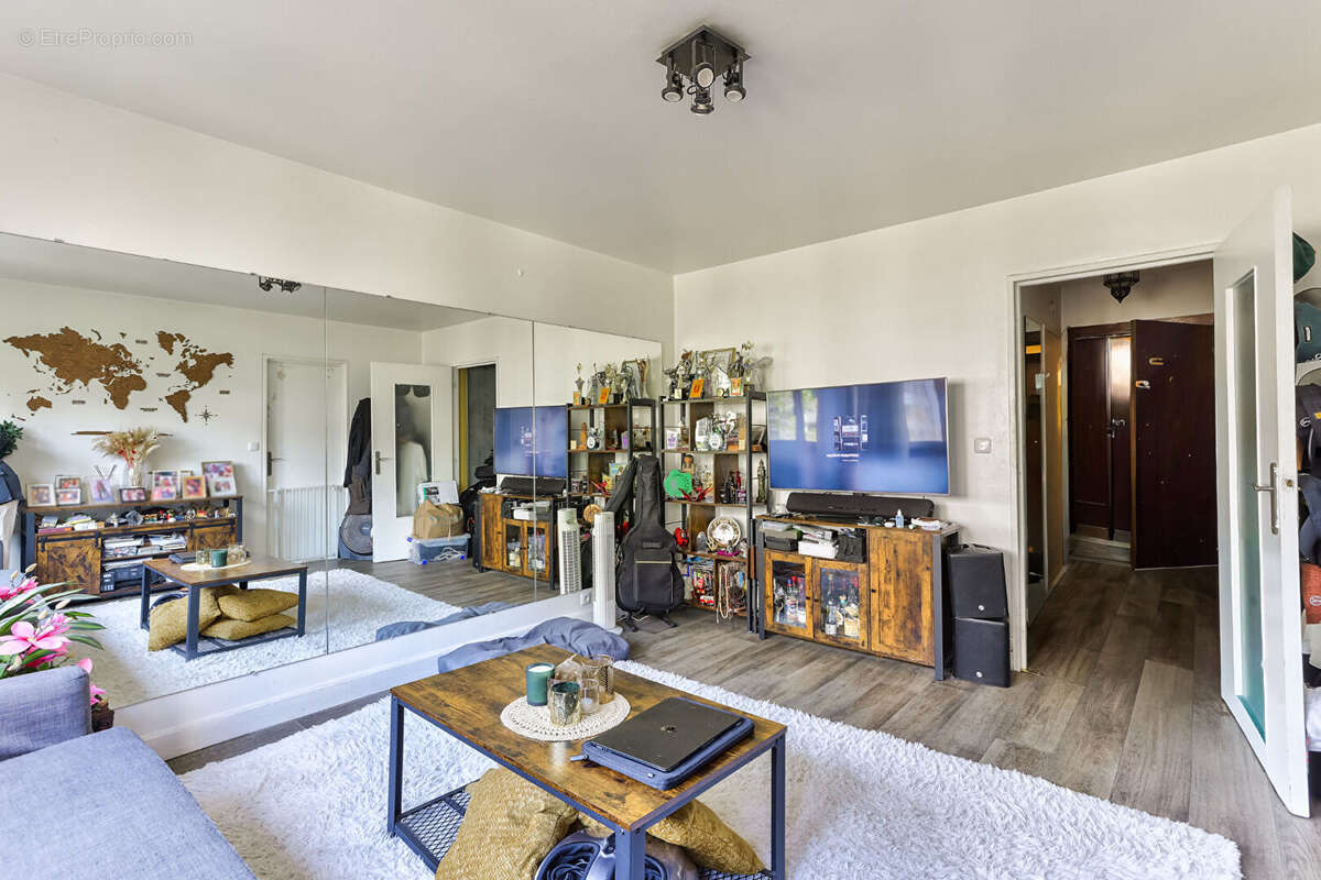 Appartement à PARIS-20E