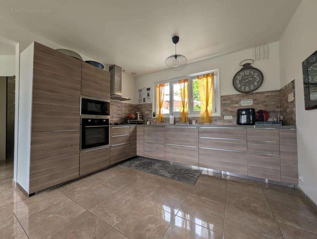 Maison 5 chambres dont 1 plain pied - photo 6