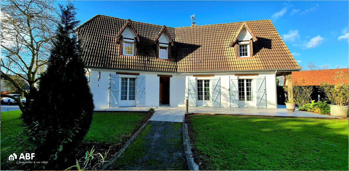 Maison à GREGES