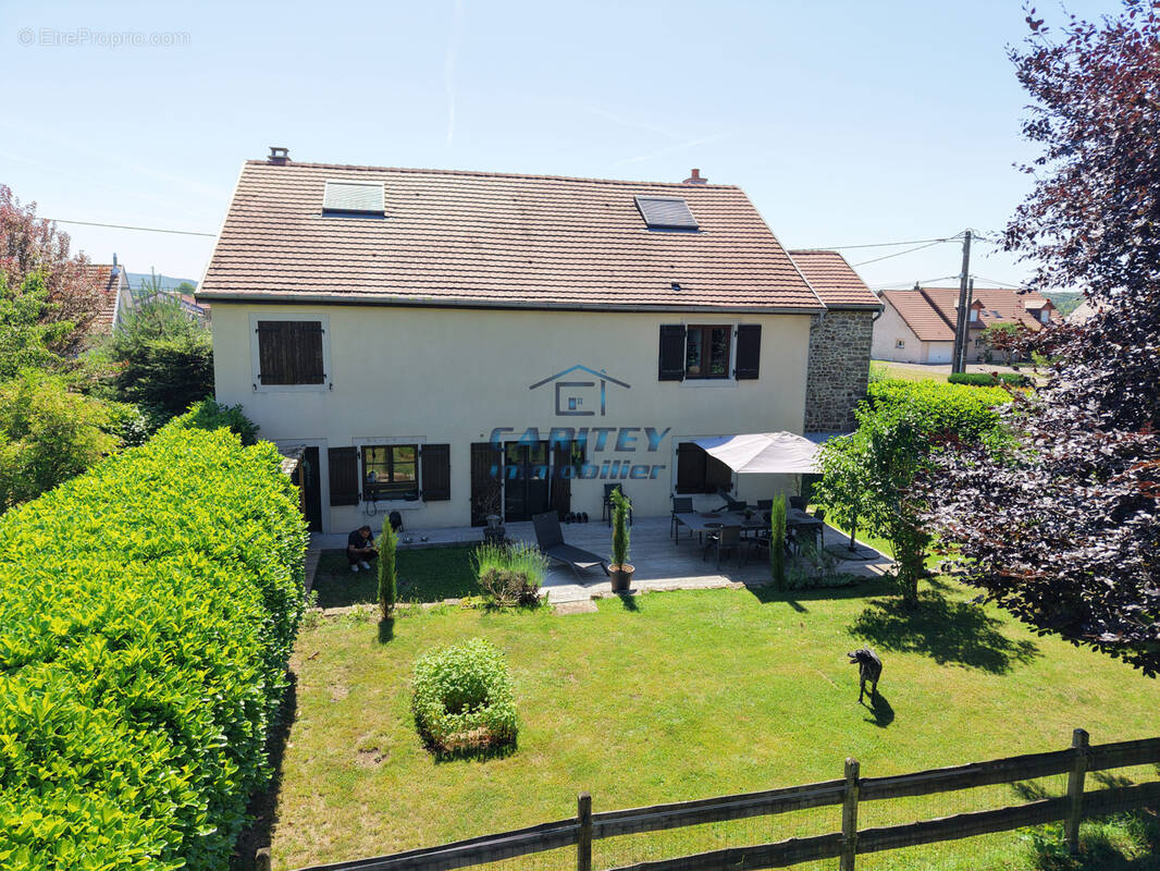 Maison à LA NEUVELLE-LES-LURE