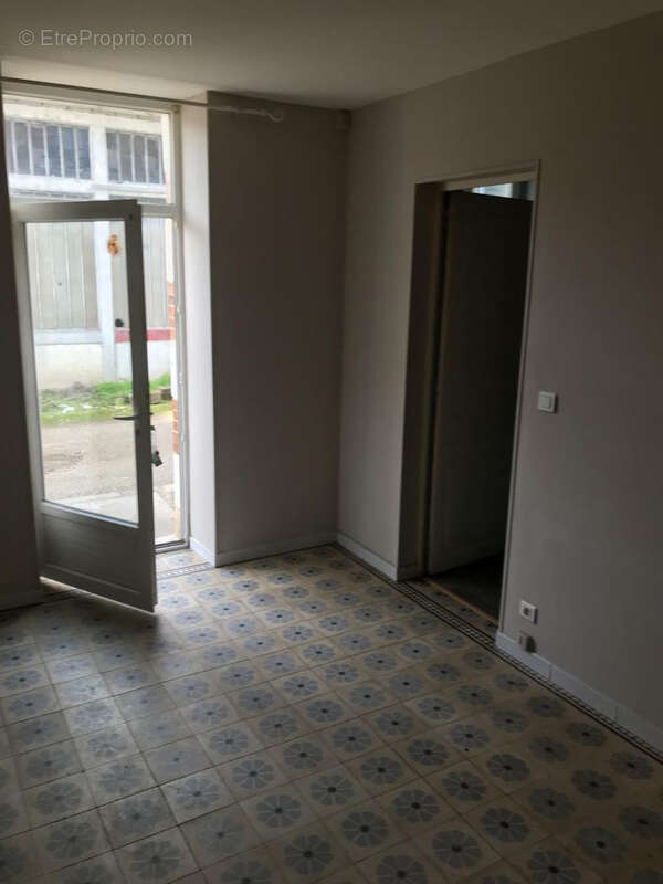 Appartement à CERCY-LA-TOUR