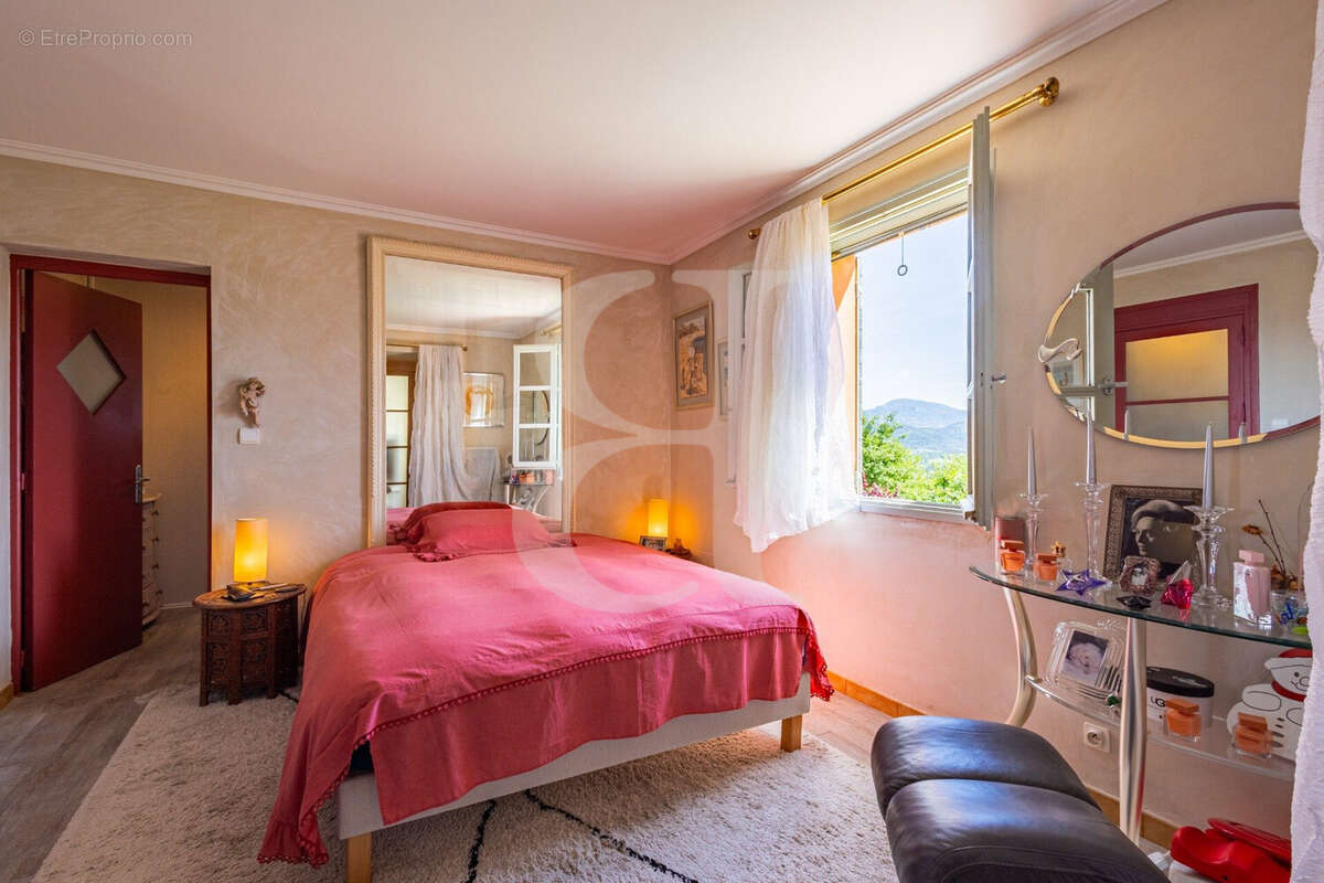 Maison à VAISON-LA-ROMAINE