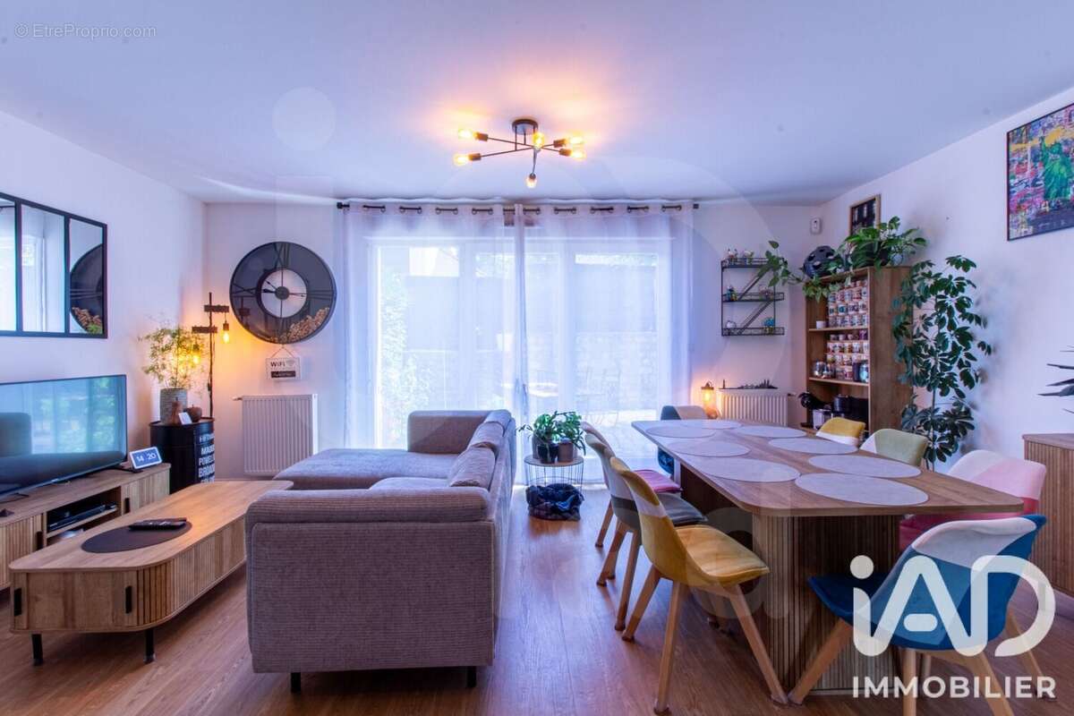 Maison 81 m² à Saint-Maximin  - photo 4