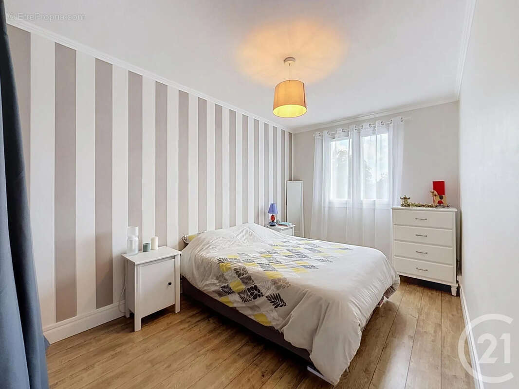 Appartement à SAINT-JULIEN-LES-VILLAS
