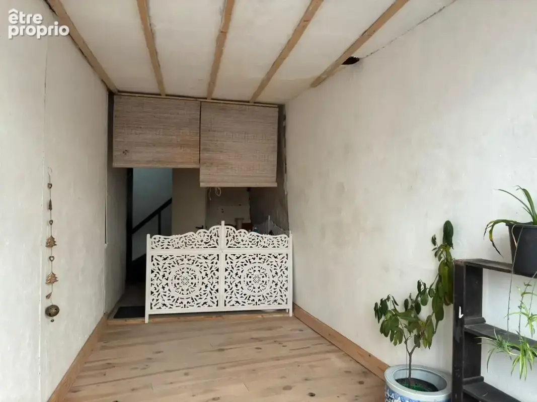 Appartement 150 m² à Saint-Leonard-De-Noblat  - photo 2