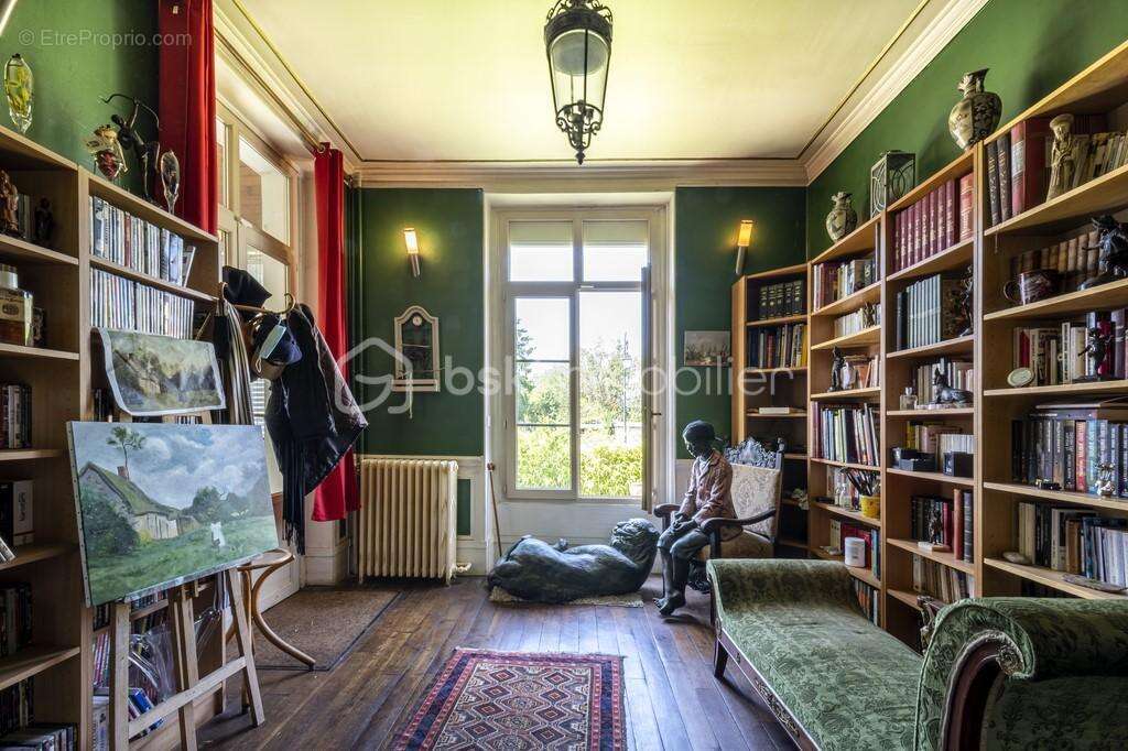 Maison à VERNEUIL-L'ETANG