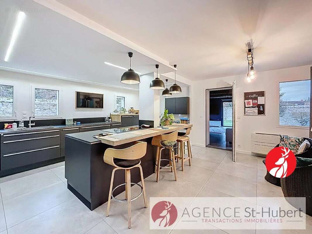 Maison à FONTAINEBLEAU