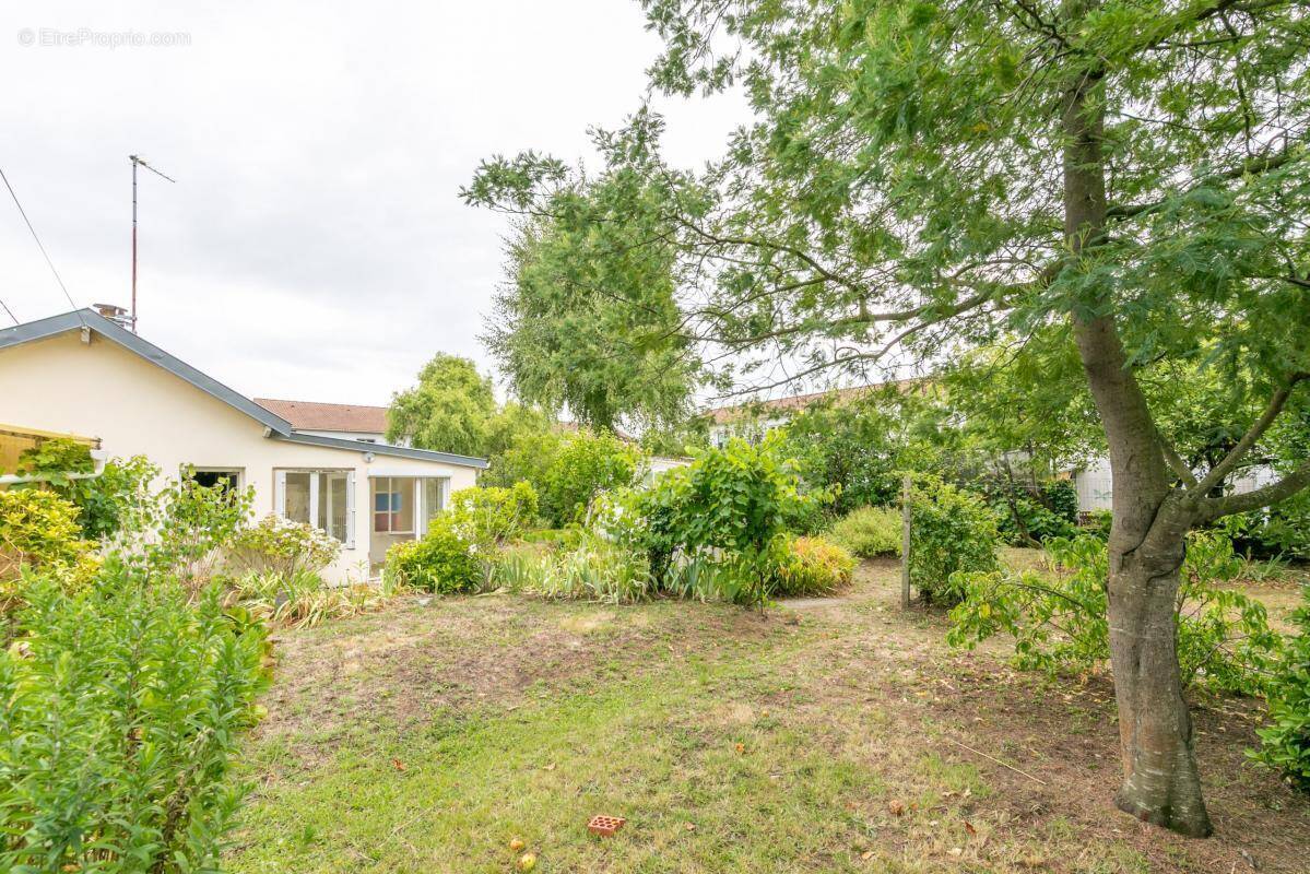 Maison à SAINT-SEBASTIEN-SUR-LOIRE