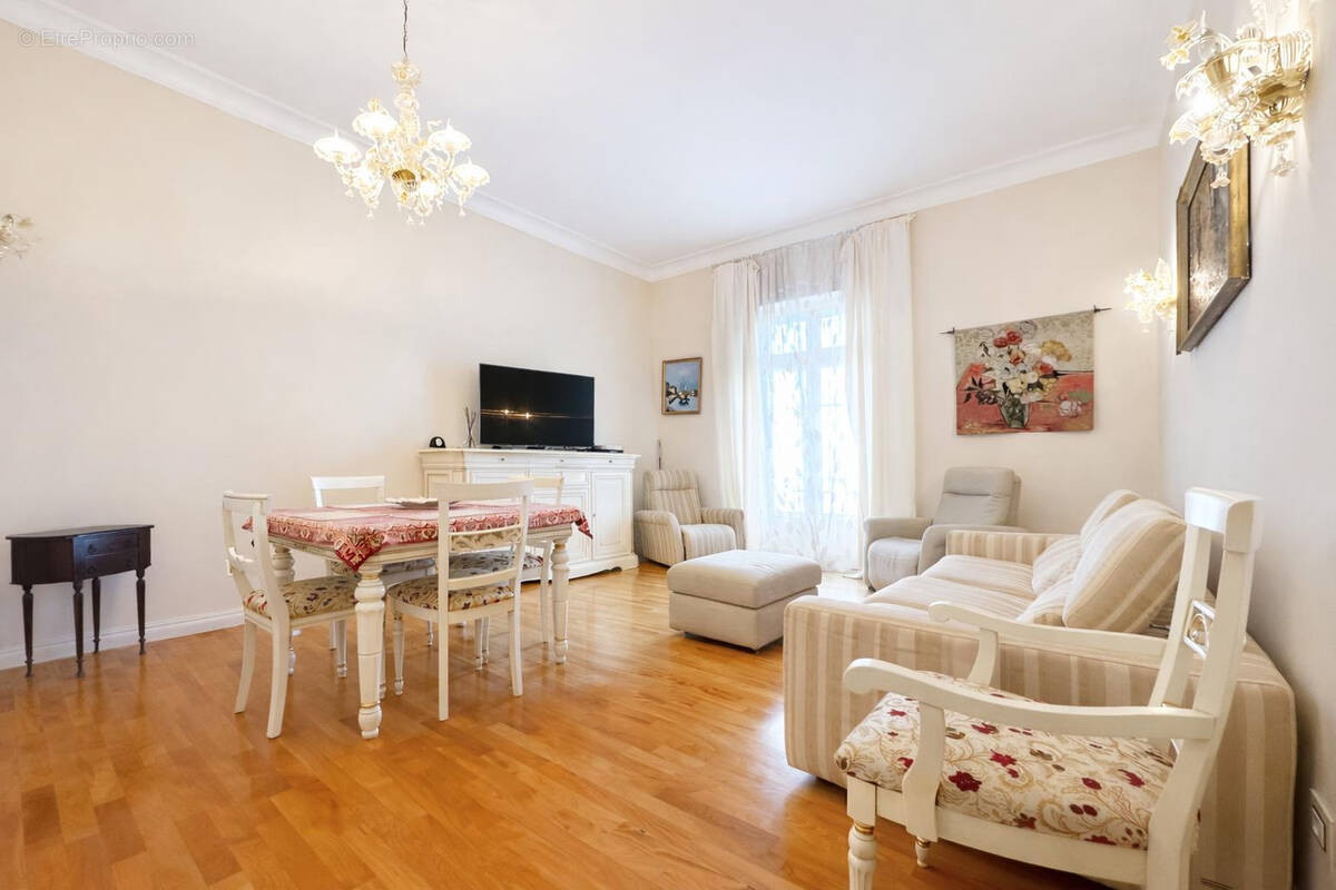 Appartement à MENTON
