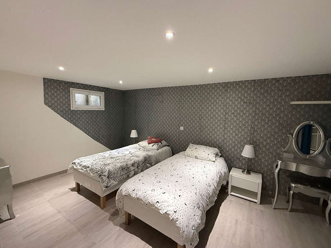 Appartement à SARTROUVILLE