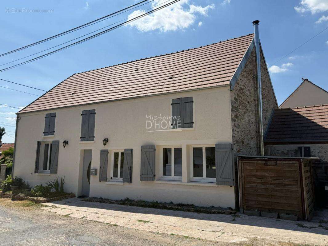 Maison à ROZAY-EN-BRIE