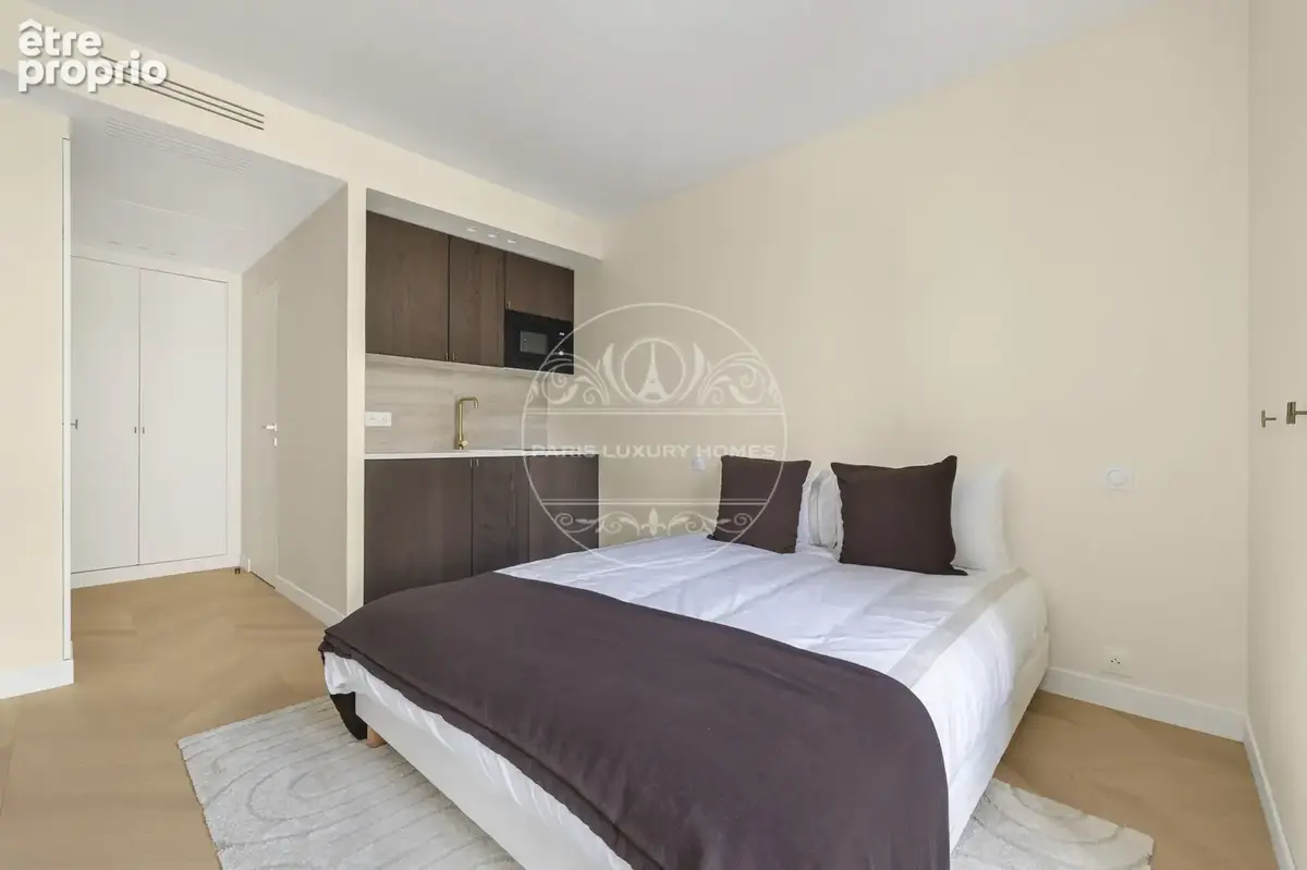 Superbe pied à terre à Paris 8ème ! - photo 4