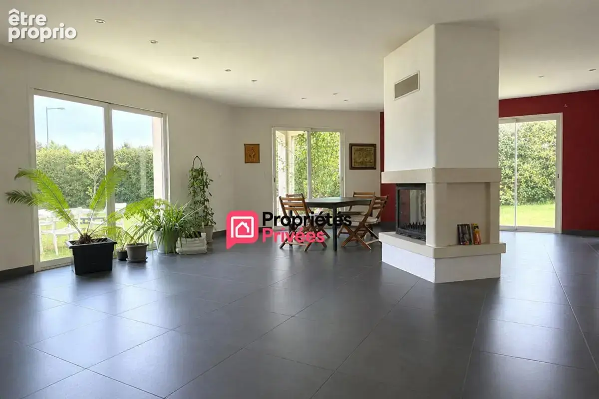 Coup de coeur maison T6 de plain-pied de 195m², terrain 1200m² PAUGNAT 63410 - photo 7