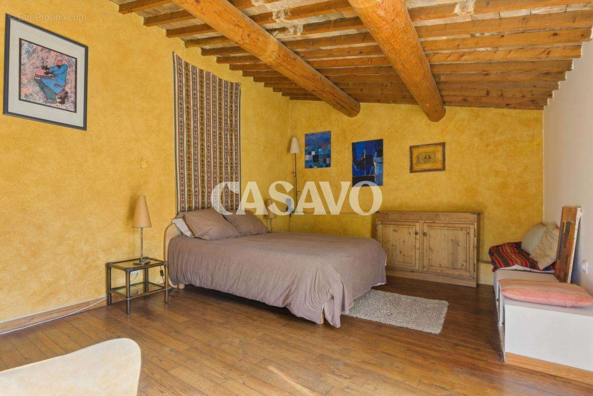 Appartement à ROGNES