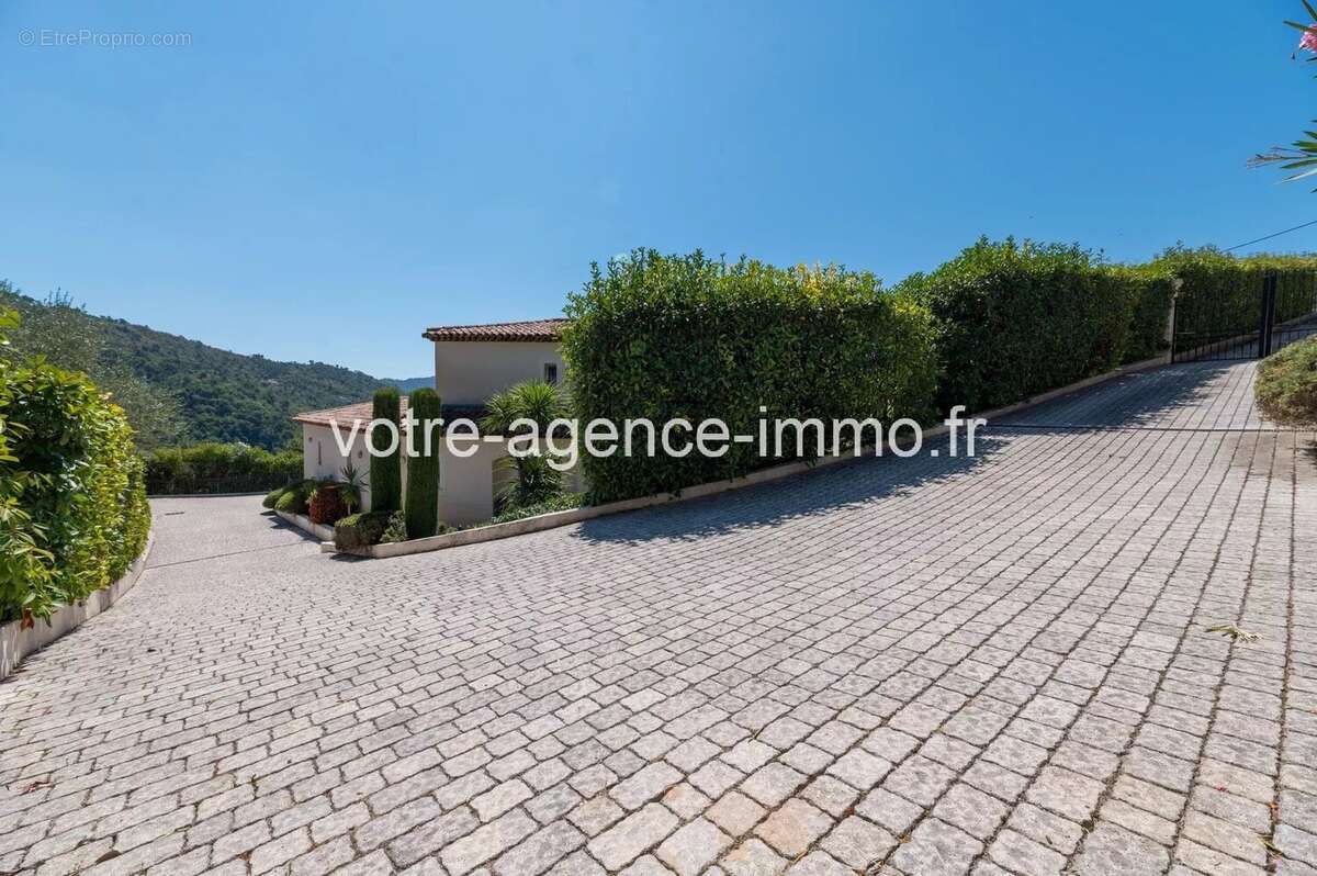 Maison à LEVENS