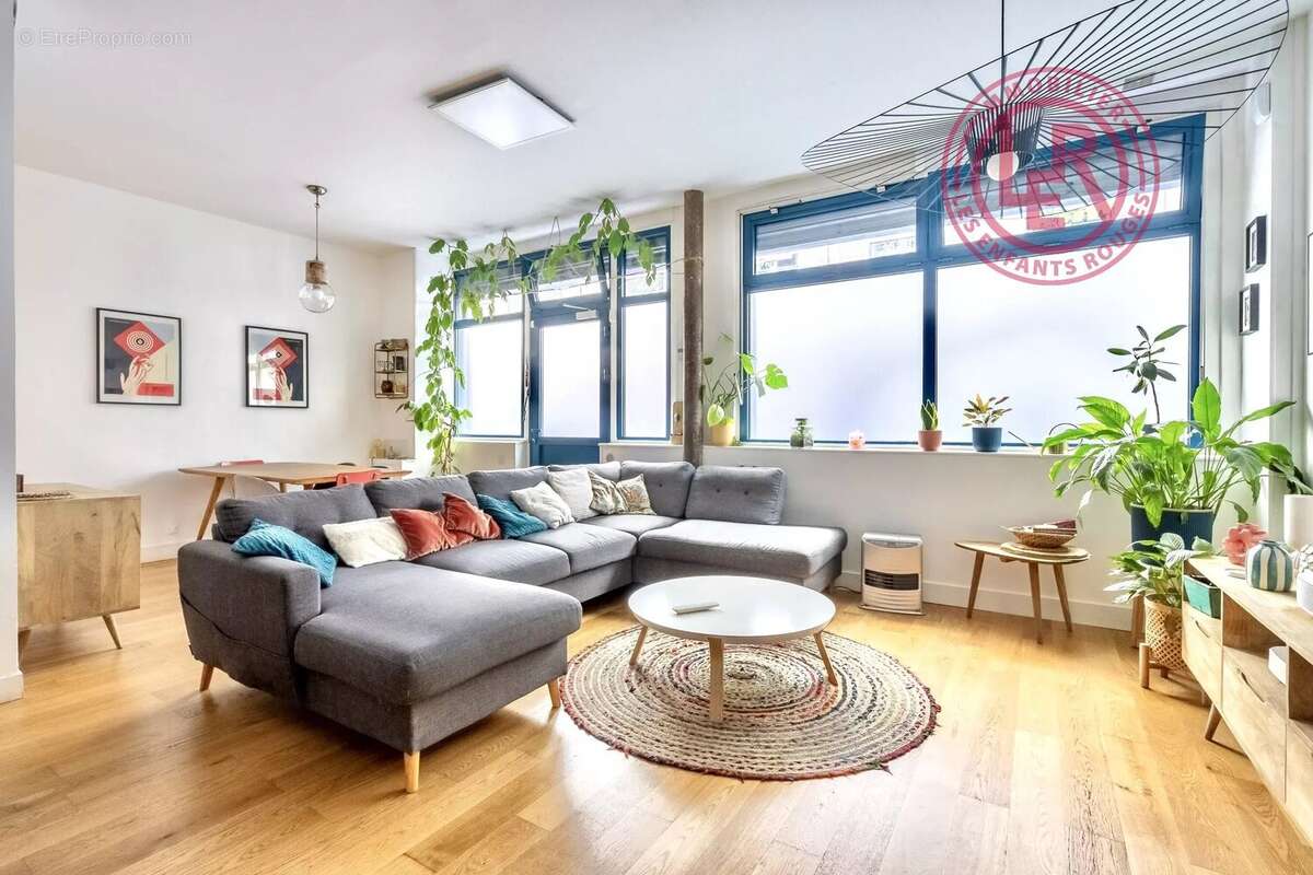 Appartement à PARIS-10E