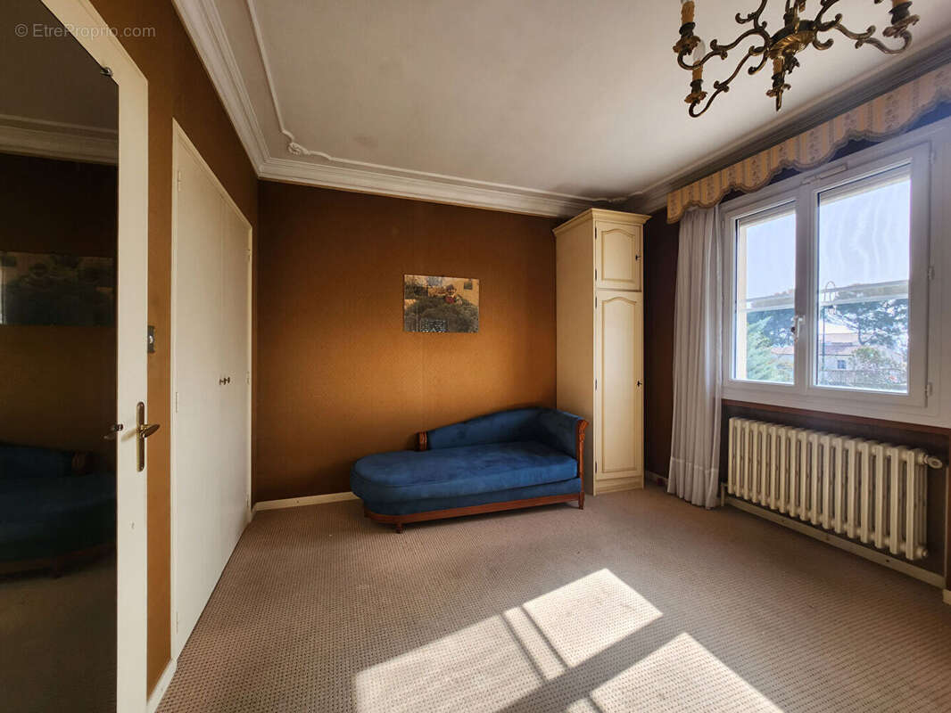 Maison à CHATEAUNEUF-DE-GADAGNE