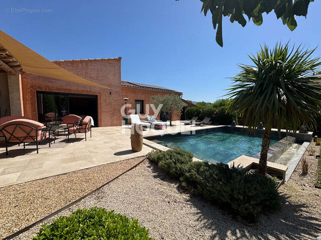Maison CONTEMPORAINE 4 pièces à L'Isle-sur-la-Sorgue piscine à débordement - photo 8