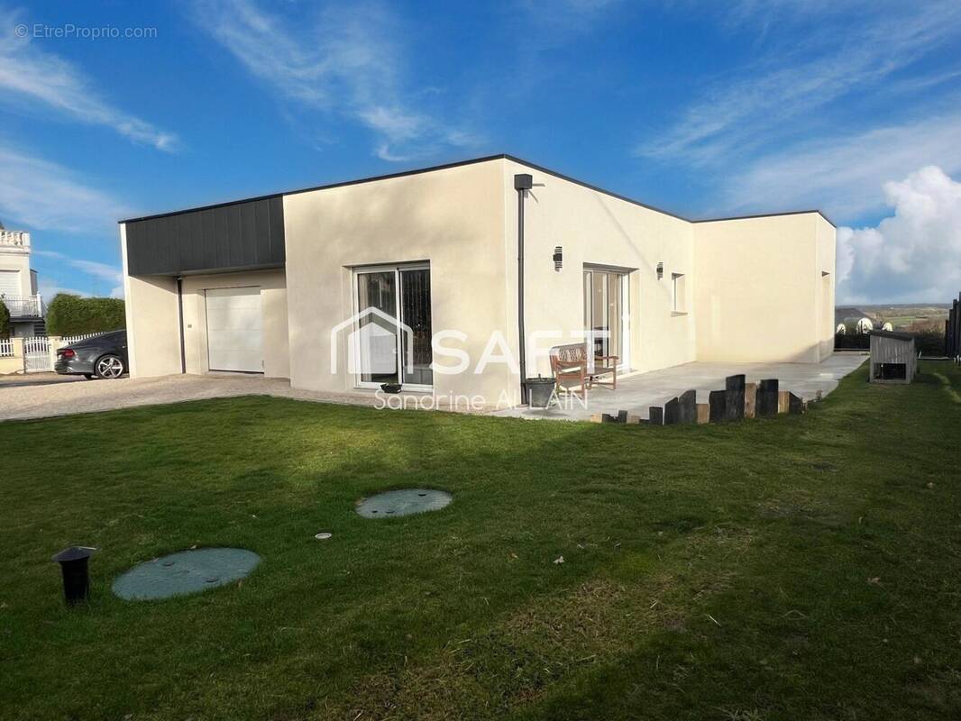 Photo 1 - Maison à HENON