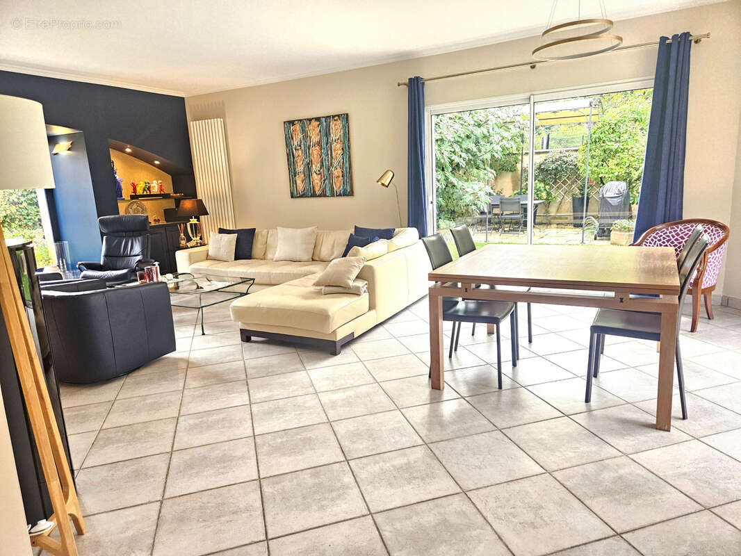 Maison à BOURGOIN-JALLIEU