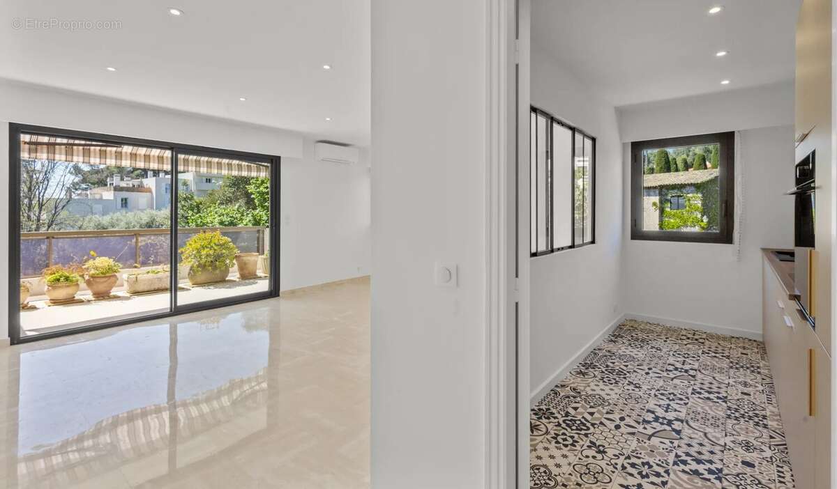 Appartement à LE CANNET