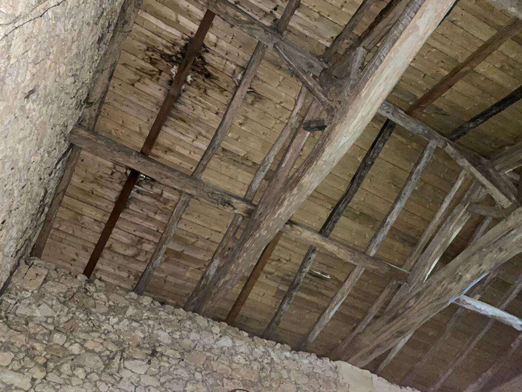 Maison à SAINT-JEAN-DE-BLAIGNAC