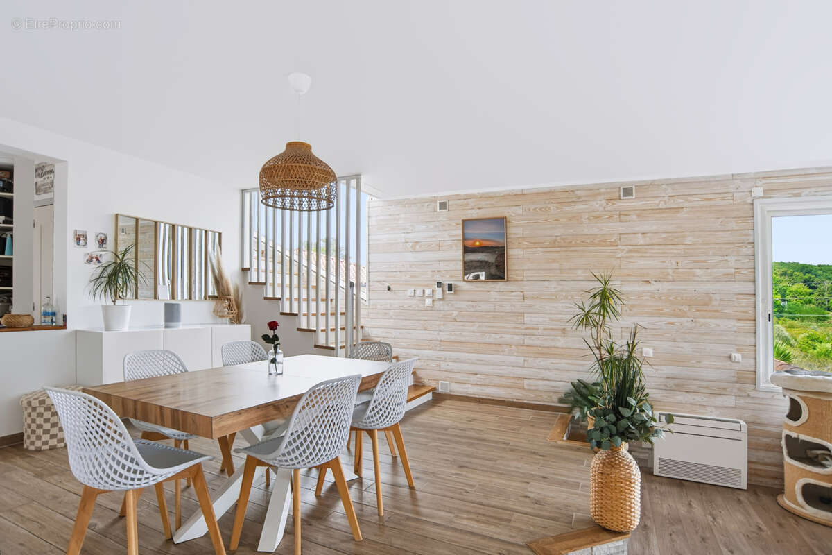 Maison - 189m2 - 6 pièces - photo 5