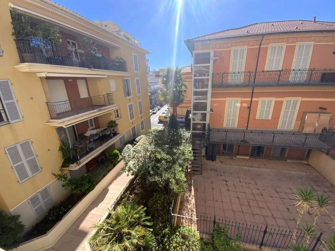 Appartement à MENTON