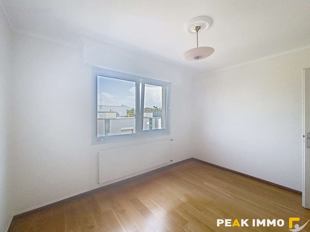 ANNEMASSE   Appartement T3 de 76,15 m2 avec balcon, cave - photo 4