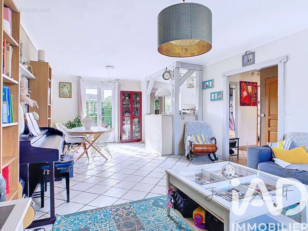 Photo 4 - Maison à MONTEREAU-FAULT-YONNE